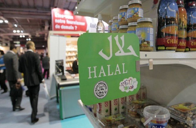 بعد جدل واسع.. مصر توضح حقيقة إعفاء منتجات أمريكية من شهادة "حلال" بعد جدل واسع.. مصر توضح حقيقة إعفاء منتجات أمريكية من شهادة "حلال"