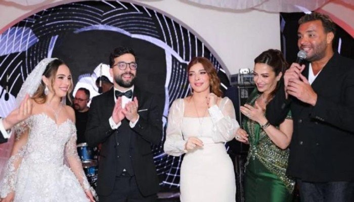 الفنانة أصالة نصري تحتفل بزفاف نجل شقيقتها في القاهرة وسط أجواء عائلية وفنية مميزة الفنانة أصالة نصري تحتفل بزفاف نجل شقيقتها في القاهرة وسط أجواء عائلية وفنية مميزة