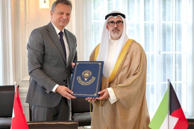 الكويت وسويسرا تعقدان أعمال الدورة السابعة من المشاورات السياسية الكويت وسويسرا تعقدان أعمال الدورة السابعة من المشاورات السياسية