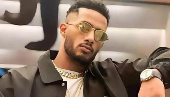 محمد رمضان يروج لأغنية «البابا راجع».. ويواصل تصوير فيلمه التاريخي «أسد» محمد رمضان يروج لأغنية «البابا راجع».. ويواصل تصوير فيلمه التاريخي «أسد»