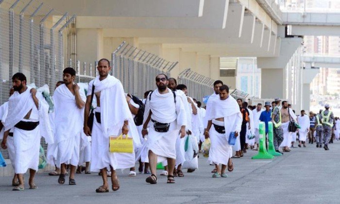 رئيس اللجنة العليا للحج تتفقد أوضاع حجاج السياحة المصريين بالمدينة المنورة رئيس اللجنة العليا للحج تتفقد أوضاع حجاج السياحة المصريين بالمدينة المنورة