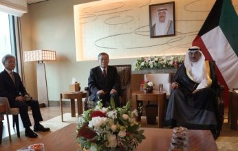 ولي العهد الكويتي يستقبل رئيس مجلس إدارة مركز التعاون الياباني للشرق الأوسط ورئيس مجلس إدارة (ميتسوبيشي)