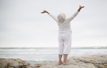 طبيبة روسية تكشف وصفة الحياة الطويلة: تغذية، حركة، وراحة نفسية