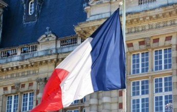 فرنسا ترحب بإعلان الولايات المتحدة رفع العقوبات عن سوريا