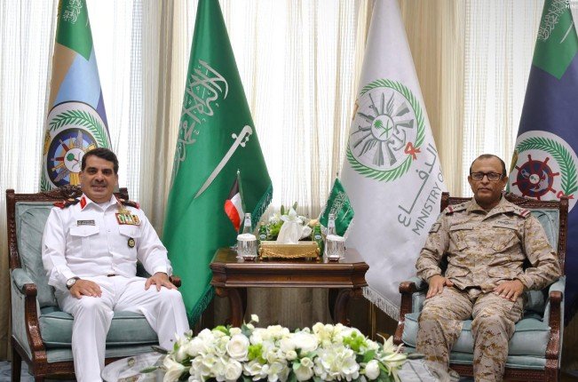 وفد عسكري كويتي يزور السعودية لبحث التعاون العسكري البحري وفد عسكري كويتي يزور السعودية لبحث التعاون العسكري البحري