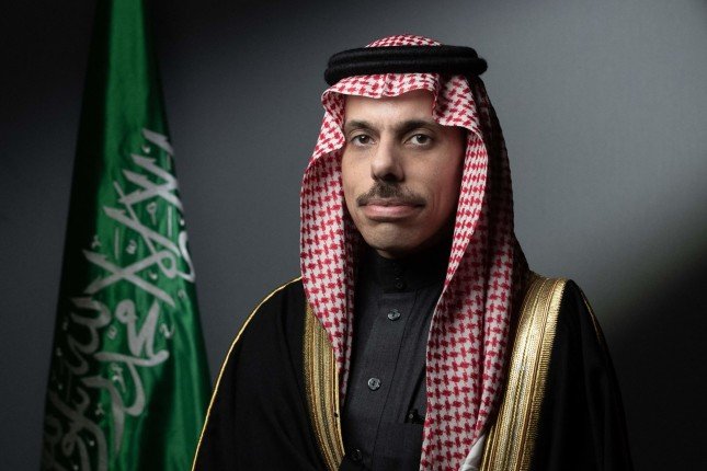 وزير الخارجية السعودي: دعم مالي مشترك من الرياض والدوحة لسوريا وزير الخارجية السعودي: دعم مالي مشترك من الرياض والدوحة لسوريا