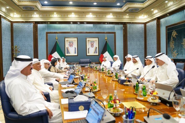 مجلس الوزراء الكويتي يعقد اجتماعه الأسبوعي في قصر بيان برئاسة رئيس مجلس الوزراء بالإنابة مجلس الوزراء الكويتي يعقد اجتماعه الأسبوعي في قصر بيان برئاسة رئيس مجلس الوزراء بالإنابة