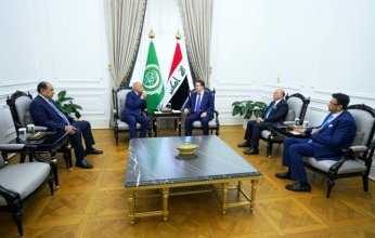 رئيس الوزراء العراقي يدعو إلى تعزيز آليات الجامعة العربية ومؤسساتها