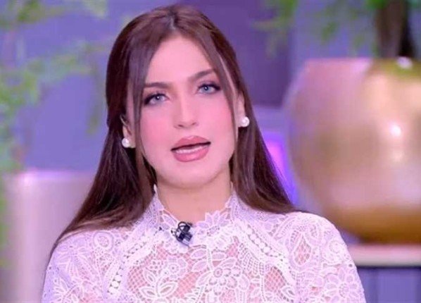 رسالة جريئة من ياسمين عز لطالبات الثانوية.. ما القصة؟ رسالة جريئة من ياسمين عز لطالبات الثانوية.. ما القصة؟
