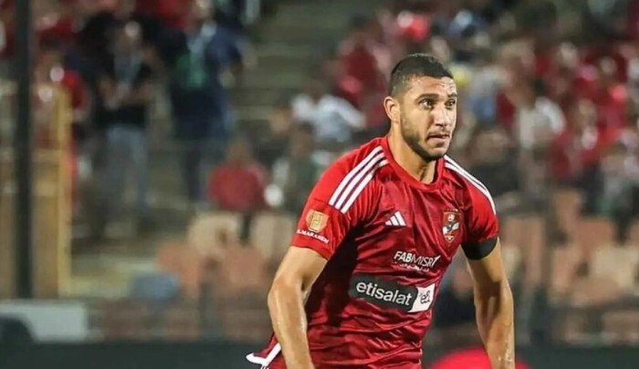 "ألفاظ مسيئة".. الأهلي يعاقب مدافعه رامي ربيعه "ألفاظ مسيئة".. الأهلي يعاقب مدافعه رامي ربيعه