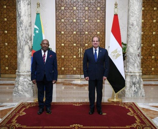المتحدث الرئاسي بمصر ينشر صور الرئيس السيسي يستقبل رئيس جمهورية القُمر المتحدة المتحدث الرئاسي بمصر ينشر صور الرئيس السيسي يستقبل رئيس جمهورية القُمر المتحدة