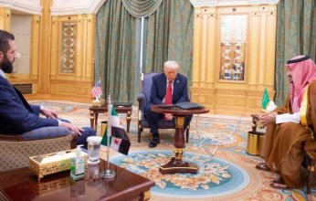 الرئيس الأمريكي ترامب يلتقي الشرع بالرياض بعد إعلانه رفع العقوبات عن سوريا