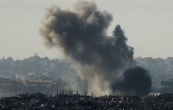 إعلام فلسطيني: 32 شهيدًا بقصف مطعم وسوق شعبي في حي الرمال بغزة