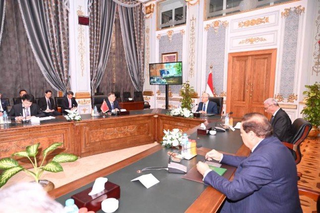 رئيس مجلس النواب المصري يؤكد خصوصية العلاقات الثنائية بين بلاده والصين رئيس مجلس النواب المصري يؤكد خصوصية العلاقات الثنائية بين بلاده والصين