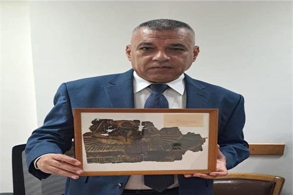 مصر تسترد 20 قطعة أثرية من أستراليا وتودعها المتحف المصري بالتحرير مصر تسترد 20 قطعة أثرية من أستراليا وتودعها المتحف المصري بالتحرير