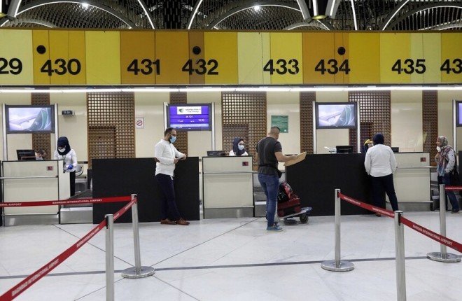 استئناف الرحلات في مطار بغداد الدولي بعد توقف مؤقت بسبب عاصفة غبارية استئناف الرحلات في مطار بغداد الدولي بعد توقف مؤقت بسبب عاصفة غبارية