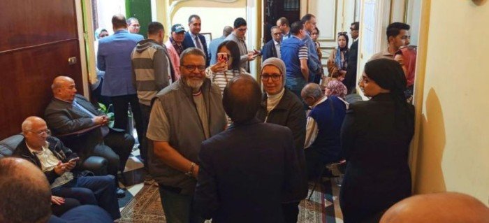الصحفيون المصريون يواصلون التصويت قبل انتهاء انتخابات التجديد النصفي لنقابتهم الصحفيون المصريون يواصلون التصويت قبل انتهاء انتخابات التجديد النصفي لنقابتهم