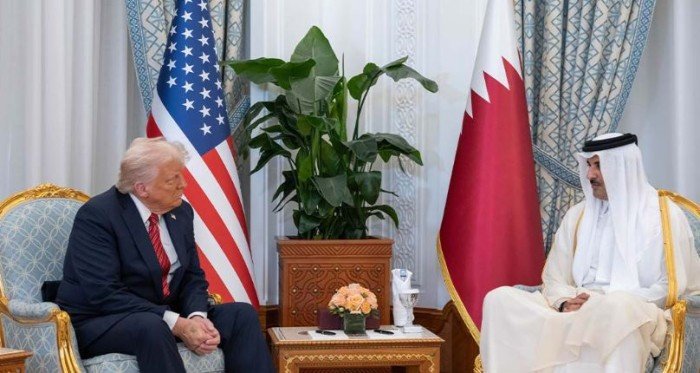 أمير قطر والرئيس الأمريكي يعقدان جلسة مباحثات رسمية أمير قطر والرئيس الأمريكي يعقدان جلسة مباحثات رسمية