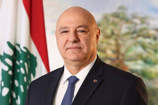 الرئيس اللبناني يصل إلى الكويت غداً في زيارة رسمية الرئيس اللبناني يصل إلى الكويت غداً في زيارة رسمية