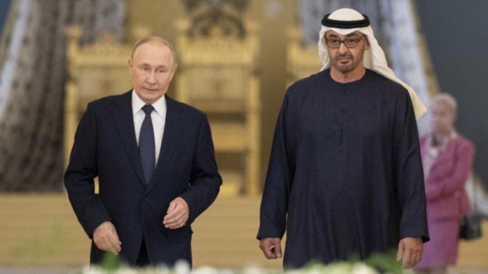 الرئيسان الإماراتي والروسي يبحثان هاتفيا العلاقات الثنائية وسبل تعزيزها الرئيسان الإماراتي والروسي يبحثان هاتفيا العلاقات الثنائية وسبل تعزيزها