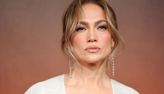 إقبال غير مسبوق على حفل جنيفر لوبيز في كازاخستان.. وإضافة موعد جديد في ألماتا إقبال غير مسبوق على حفل جنيفر لوبيز في كازاخستان.. وإضافة موعد جديد في ألماتا