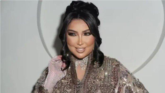 تصرف دنيا بطمة في افتتاح «البوز» يثير الجدل ويشعل السوشيال ميديا (تفاصيل) تصرف دنيا بطمة في افتتاح «البوز» يثير الجدل ويشعل السوشيال ميديا (تفاصيل)