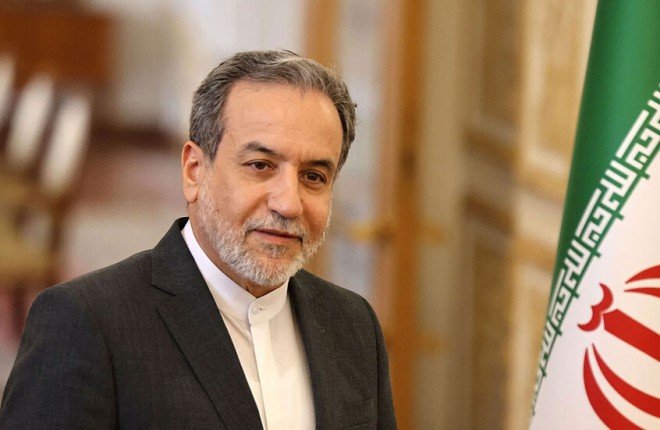 وزير الخارجية الإيراني يزور الرياض والدوحة قبيل محادثات طهران وواشنطن وزير الخارجية الإيراني يزور الرياض والدوحة قبيل محادثات طهران وواشنطن