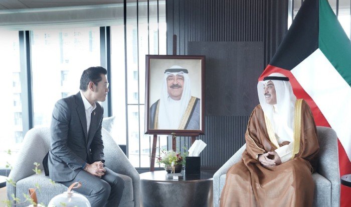 ولي عهد الكويت يستقبل ملك مملكة بوتان بمقر إقامة سموه بمدينة أوساكا اليابانية ولي عهد الكويت يستقبل ملك مملكة بوتان بمقر إقامة سموه بمدينة أوساكا اليابانية