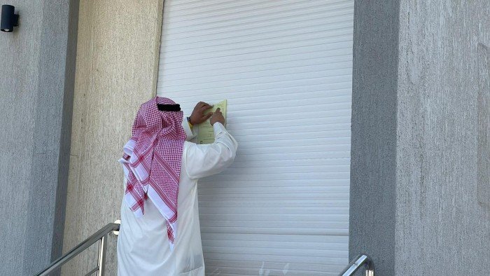 بلدية الكويت: حملاتنا مستمرة لإخلاء مقار الجمعيات الخيرية والمبرات المخالفة المقامة بالسكن الخاص بلدية الكويت: حملاتنا مستمرة لإخلاء مقار الجمعيات الخيرية والمبرات المخالفة المقامة بالسكن الخاص