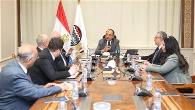 وزير قطاع الأعمال العام يبحث مع مجموعة شاهينلر القابضة التركية فرص الاستثمار وزير قطاع الأعمال العام يبحث مع مجموعة شاهينلر القابضة التركية فرص الاستثمار