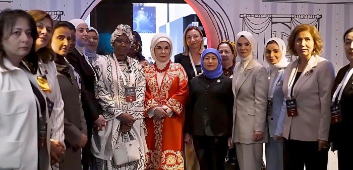 وزير الشؤون الاجتماعية الكويتية تؤكد أهمية تعزيز الحوار الدولي حول قضايا الأسرة وزير الشؤون الاجتماعية الكويتية تؤكد أهمية تعزيز الحوار الدولي حول قضايا الأسرة