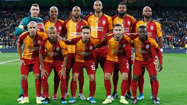 مواجهة قوية.. بث مباشر لمباراة جالطة سراي وإسطنبول باشاك شهير في الدوري التركي مواجهة قوية.. بث مباشر لمباراة جالطة سراي وإسطنبول باشاك شهير في الدوري التركي
