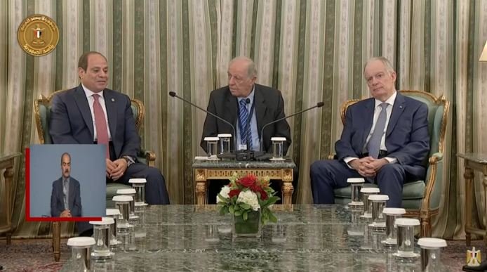 مصر.. الموقع الرئاسي ينشر فيديو لقاء الرئيس السيسي ونظيره اليونانى بأثينا مصر.. الموقع الرئاسي ينشر فيديو لقاء الرئيس السيسي ونظيره اليونانى بأثينا