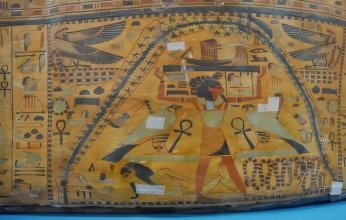 باحث بريطاني يكتشف أقدم تصوير لمجرة درب التبانة على تابوت مصري قديم