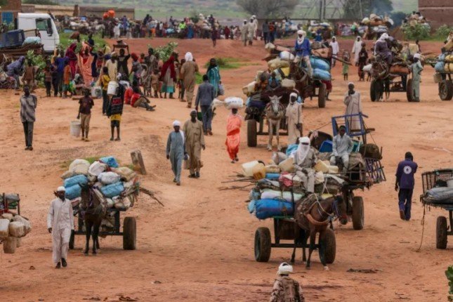 ماذا يجري في السودان.. مفوض أممي يروي تفاصيل "رعب بلا حدود له" ومئات القتلى في دارفور ماذا يجري في السودان.. مفوض أممي يروي تفاصيل "رعب بلا حدود له" ومئات القتلى في دارفور