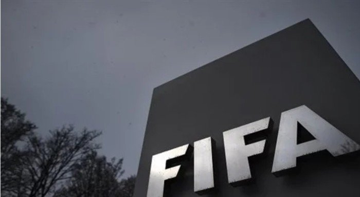 "فيفا" يكشف حكام 4 مواجهات ببطولة كأس العالم للأندية "فيفا" يكشف حكام 4 مواجهات ببطولة كأس العالم للأندية