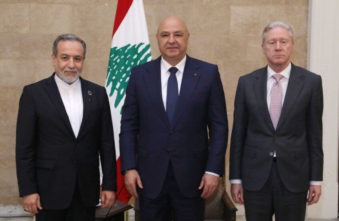 الرئيس اللبناني يبحث مع وزير الخارجية الإيراني سبل تعزيز العلاقات الثنائية والقضايا الإقليمية الرئيس اللبناني يبحث مع وزير الخارجية الإيراني سبل تعزيز العلاقات الثنائية والقضايا الإقليمية