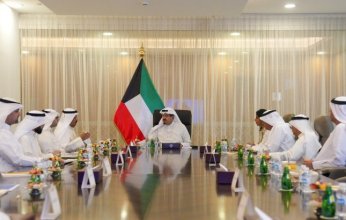 رئيس مجلس الوزراء الكويتي يترأس اجتماعا للجنة متابعة توفير الخدمات المرتبطة بالمشروعات الإسكانية