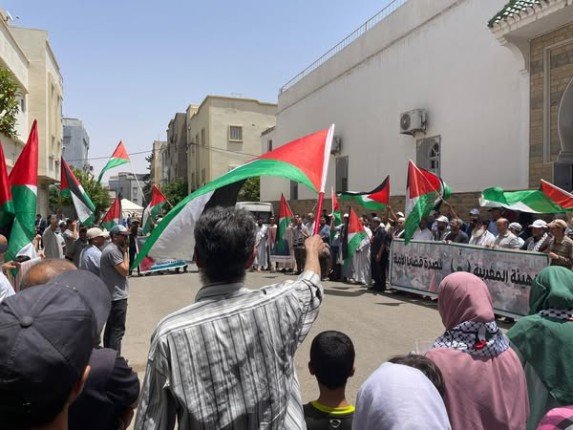 مغاربة يواصلون التظاهر دعماً لغزة والأقصى للأسبوع الـ79 مغاربة يواصلون التظاهر دعماً لغزة والأقصى للأسبوع الـ79