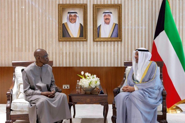 وزير الخارجية يتسلم نسخة من أوراق اعتماد سفير السنغال الجديد لدى البلاد وزير الخارجية يتسلم نسخة من أوراق اعتماد سفير السنغال الجديد لدى البلاد