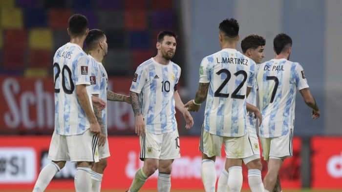 منتخب الأرجنتين يعزز صدارته لتصفيات أمريكا الجنوبية المؤهلة لكأس العالم 2026 منتخب الأرجنتين يعزز صدارته لتصفيات أمريكا الجنوبية المؤهلة لكأس العالم 2026