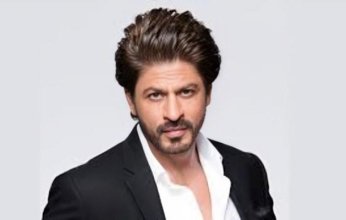 شاروخان ينعى ضحايا كارثة طائرة "آير إنديا": قلبي مع العائلات والمتضررين