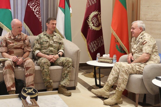 الأردن وفرنسا تبحثان سبل تعزيز التعاون العسكري الأردن وفرنسا تبحثان سبل تعزيز التعاون العسكري