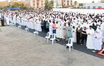 أهل الكويت يؤدون صلاة عيد الأضحى المبارك وسط أجواء روحانية مفعمة بالإيمان