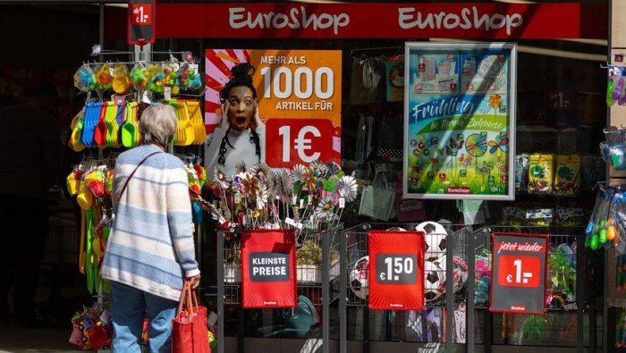 تباطؤ التضخم في منطقة اليورو لأقل من 2% يعيد سيناريو خفض الفائدة للواجهة تباطؤ التضخم في منطقة اليورو لأقل من 2% يعيد سيناريو خفض الفائدة للواجهة
