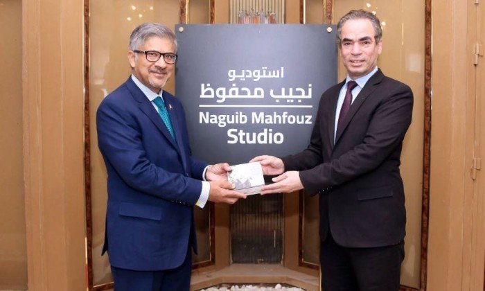 رئيس الهيئة الوطنية للإعلام في مصر يستقبل سفير باكستان في القاهرة رئيس الهيئة الوطنية للإعلام في مصر يستقبل سفير باكستان في القاهرة