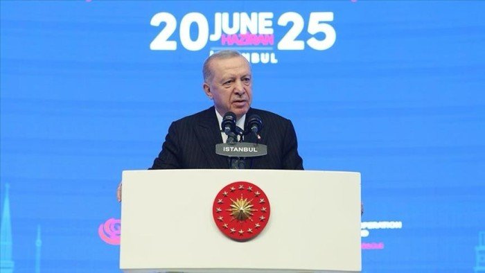 الرئيس التركي يدعو ل"رفع الأيدي عن الزناد" في الصراع بين الاحتلال الإسرائيلي وإيران الرئيس التركي يدعو ل"رفع الأيدي عن الزناد" في الصراع بين الاحتلال الإسرائيلي وإيران
