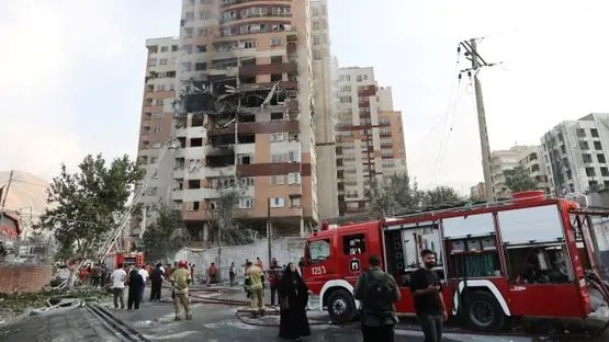 وزير دفاع الاحتلال الإسرائيلي يتراجع عن تهديد سكان طهران بعد موجة انتقادات دولية وزير دفاع الاحتلال الإسرائيلي يتراجع عن تهديد سكان طهران بعد موجة انتقادات دولية