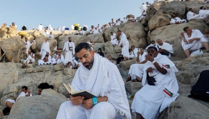 نائب أمير منطقة مكة المكرمة: تصعيد الحجاج إلى مشعر عرفات تم "بوقت قياسي" نائب أمير منطقة مكة المكرمة: تصعيد الحجاج إلى مشعر عرفات تم "بوقت قياسي"