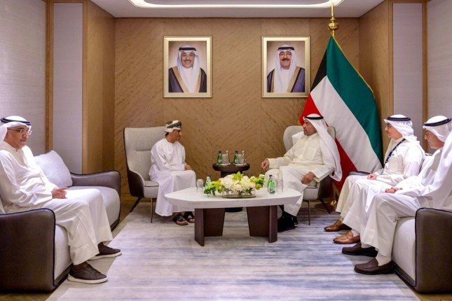 وزير الخارجية الكويتي يستقبل ممثل الأمين العام للأمم المتحدة في العراق وزير الخارجية الكويتي يستقبل ممثل الأمين العام للأمم المتحدة في العراق